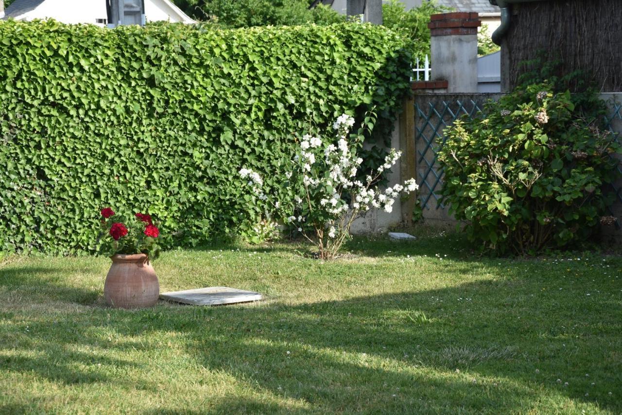 Le Clos Du Vieux Port Véretz Екстериор снимка
